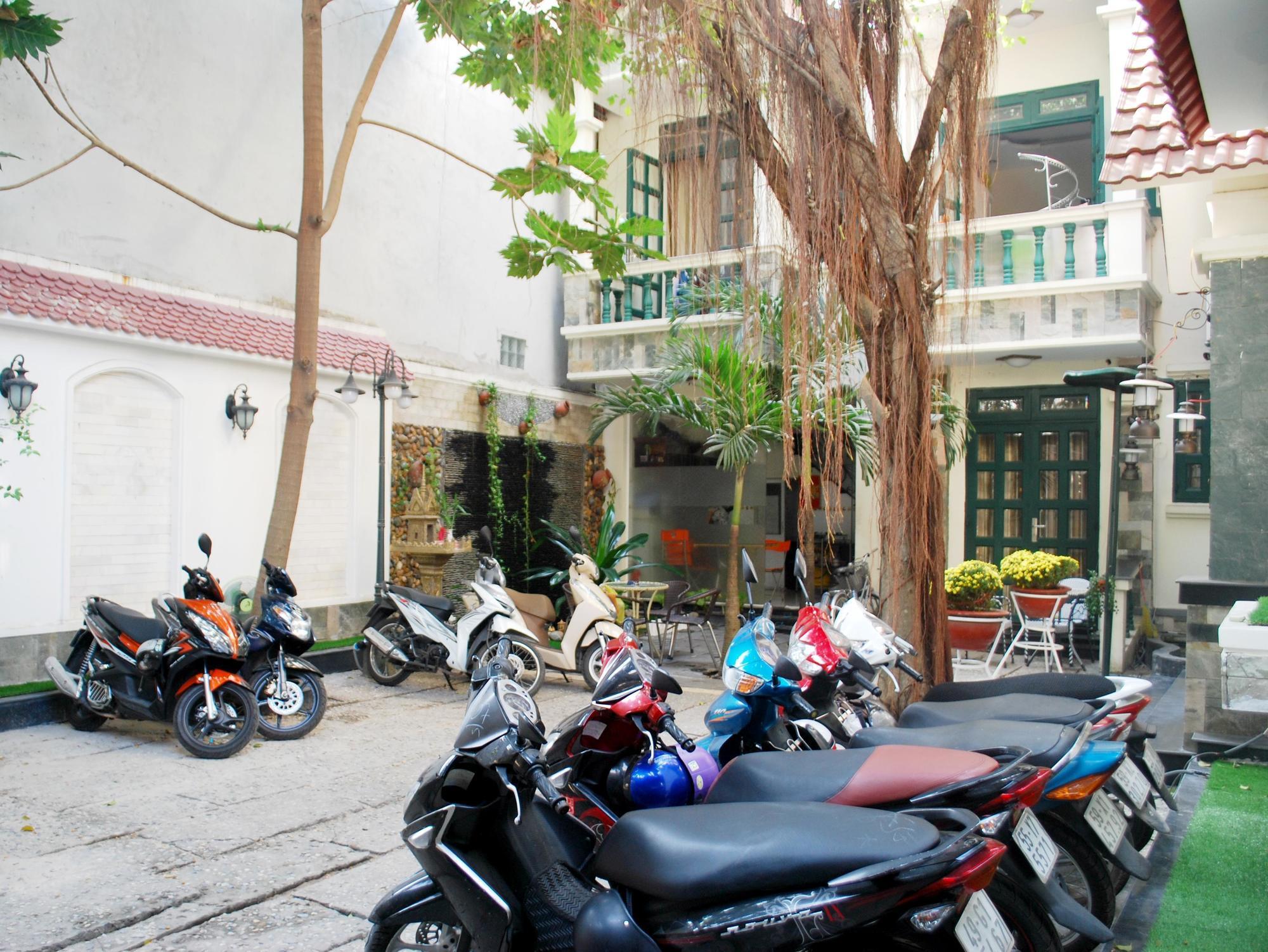 Lan Anh Hotel Хошимин Екстериор снимка