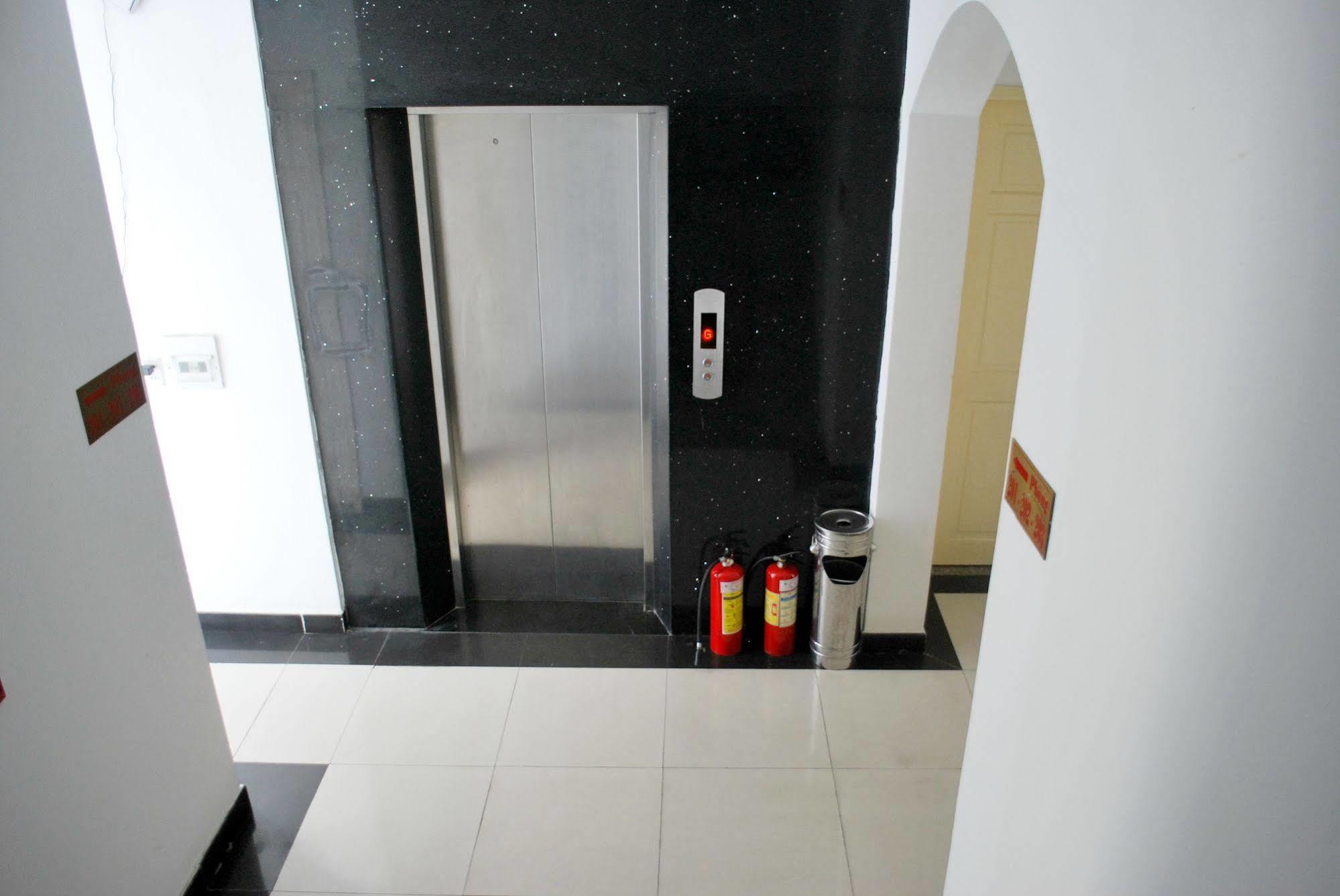 Lan Anh Hotel Хошимин Екстериор снимка